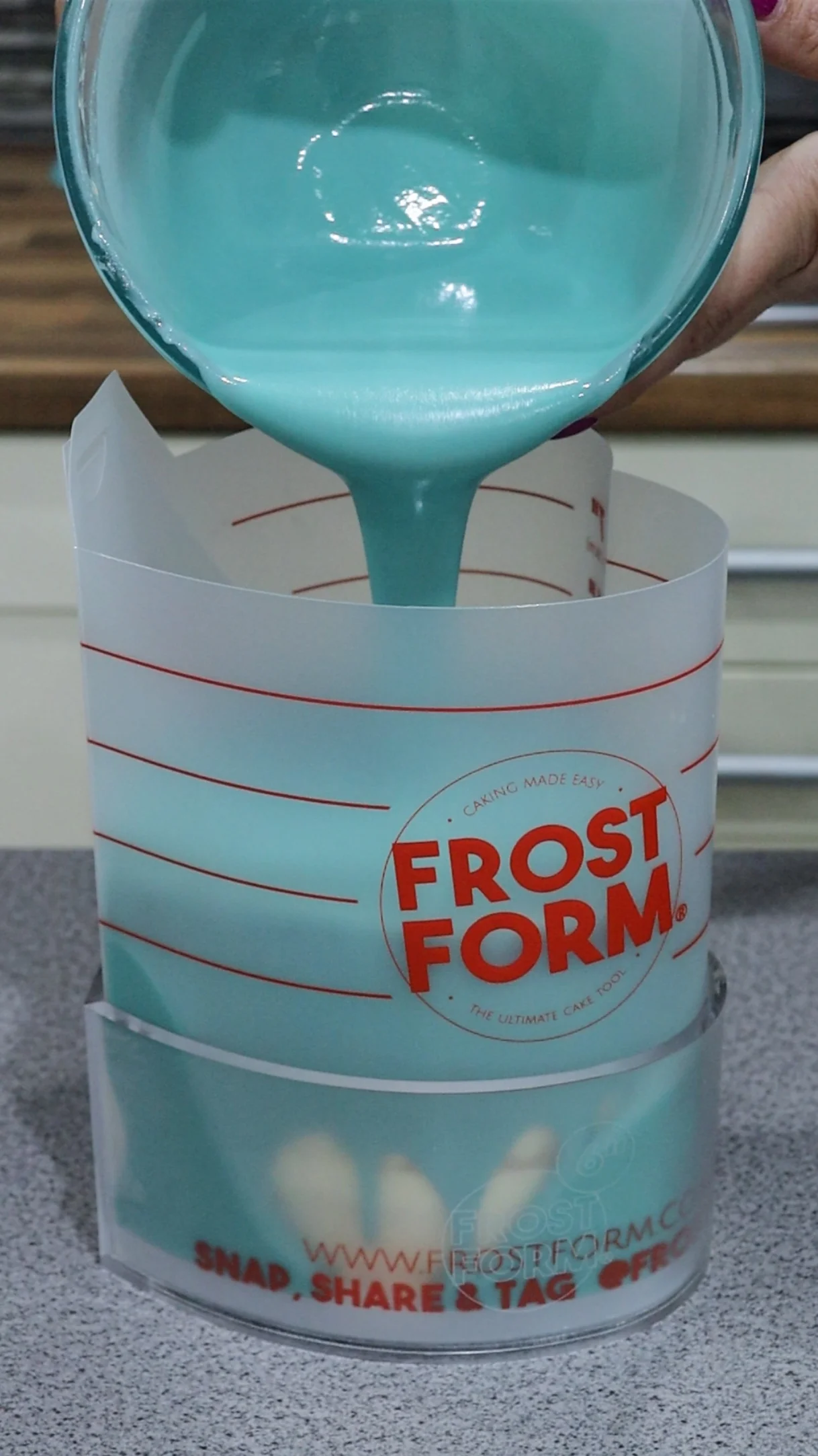 Frost Form - 6" - 15cm - Heart - Cake Decorating Kit - Buttercream & Ganache icing system - Image 10