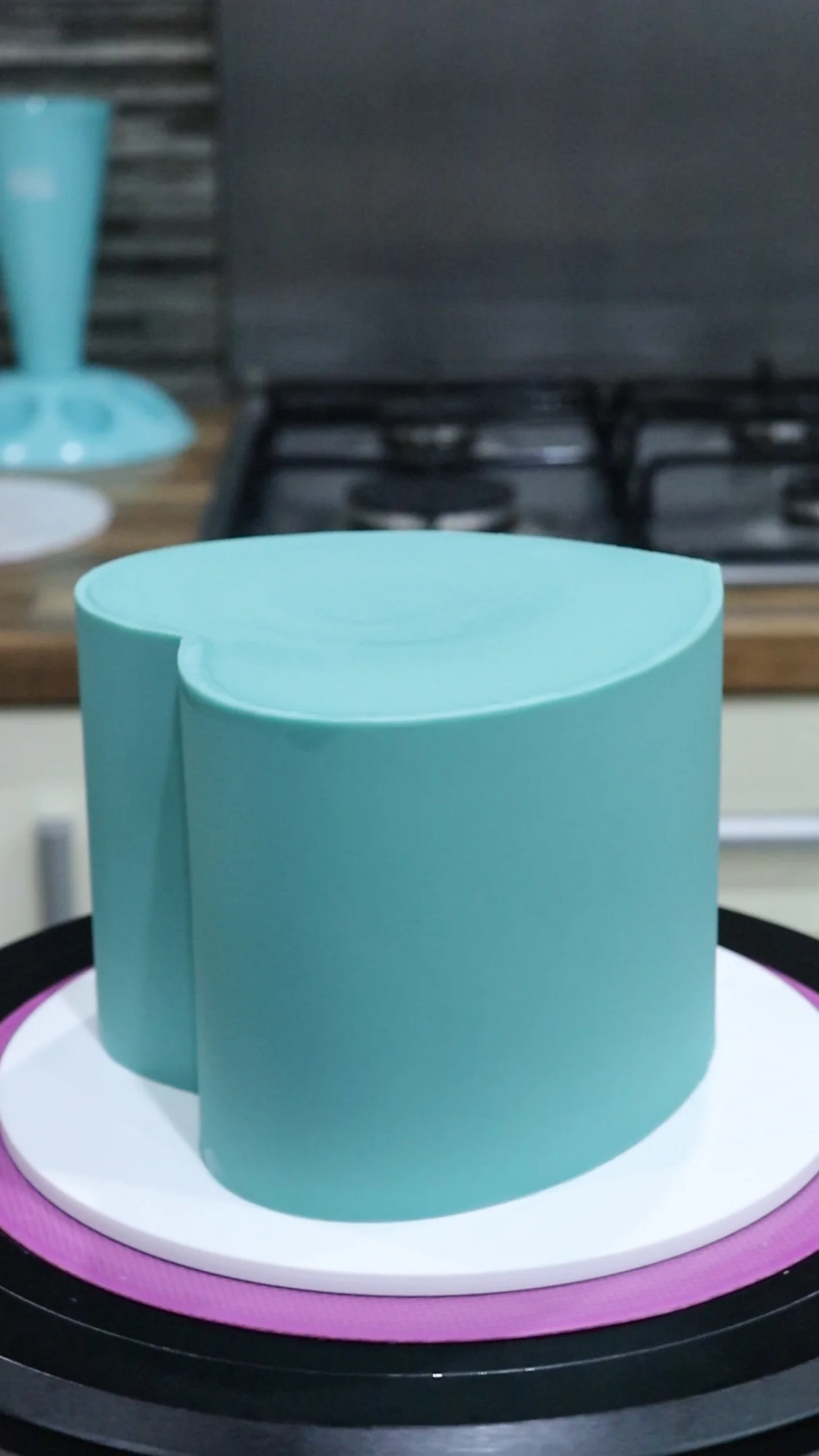 Frost Form - 6" - 15cm - Heart - Cake Decorating Kit - Buttercream & Ganache icing system - Image 12