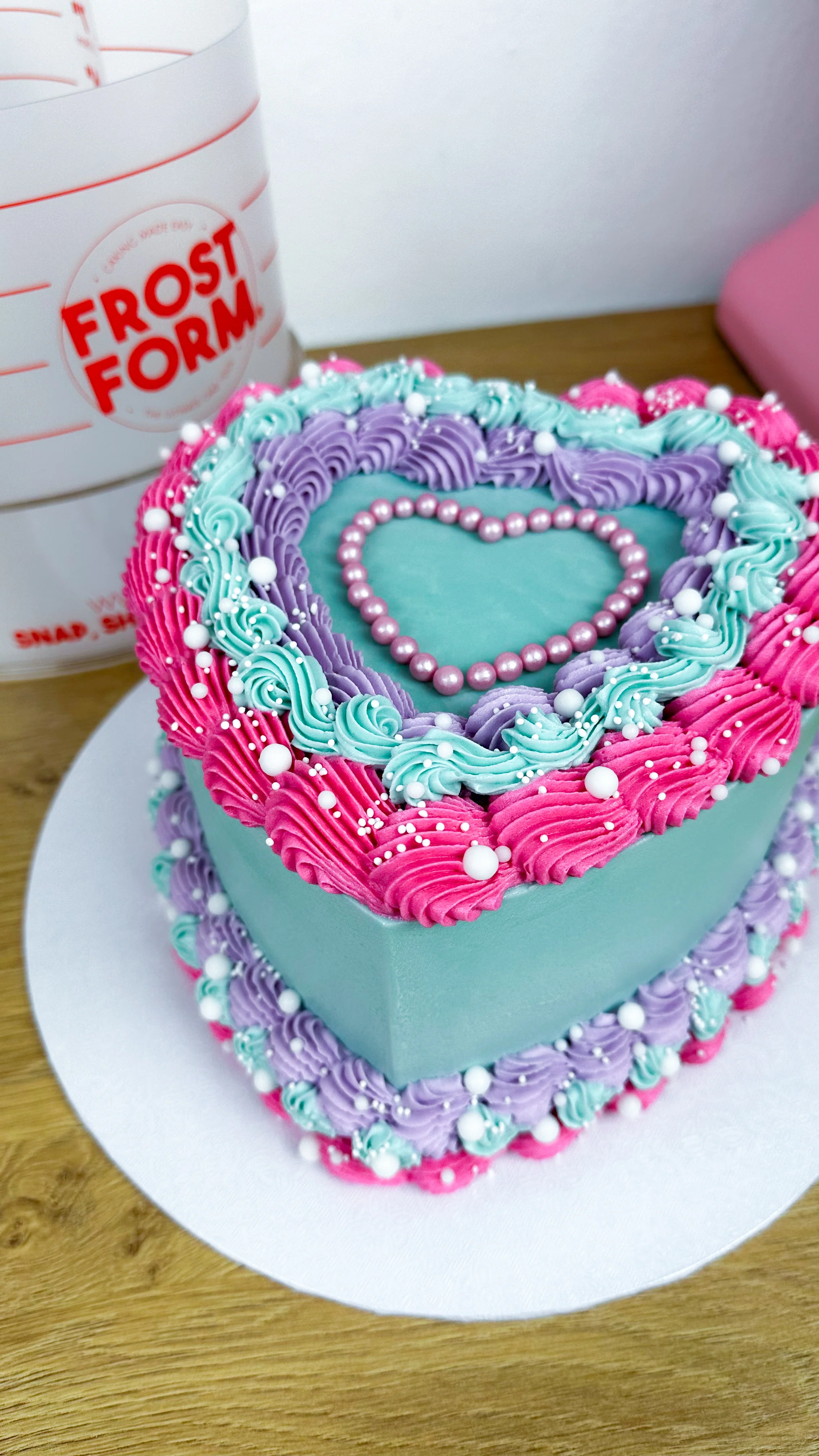 Frost Form - 6" - 15cm - Heart - Cake Decorating Kit - Buttercream & Ganache icing system - Image 16
